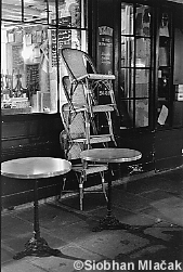 Place Dauphine - chaises et tables