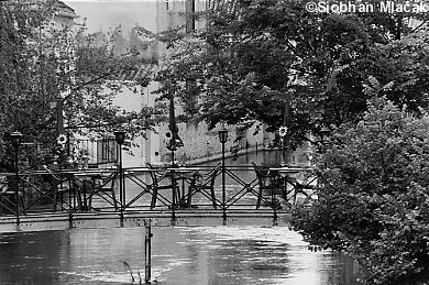 Terrace on the Footbridge