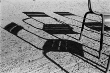 Jardin du Luxembourg - chaise et trois ombres