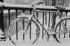Canal St Martin - vélo enneigé
