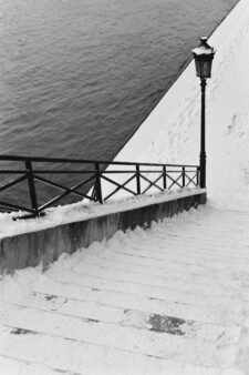 Ile Saint Louis - escalier enneigé