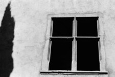 Traboules de Lyon - porte et ombre